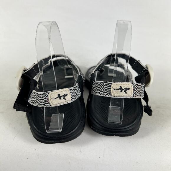 Chaco Zvolv 2 Sandals Women's 7 Black & White Hook & Loop Slingback Sandals - Picture 7 of 9